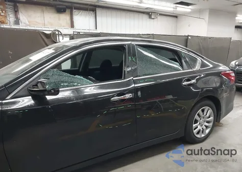 2018 Nissan Altima 2.5 S z USA, uszkodzony, nr VIN 1N4AL3AP5JC299161